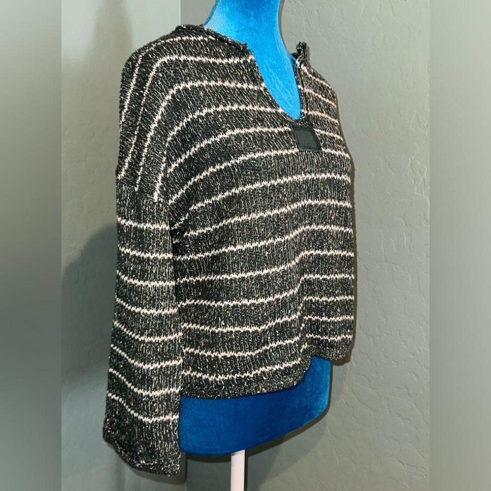 Light weight cropped sweater
